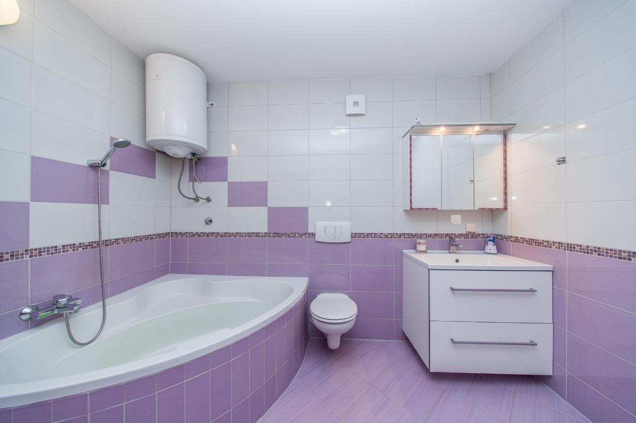 Apartment Luni لوكفا روجوزنيكا المظهر الخارجي الصورة