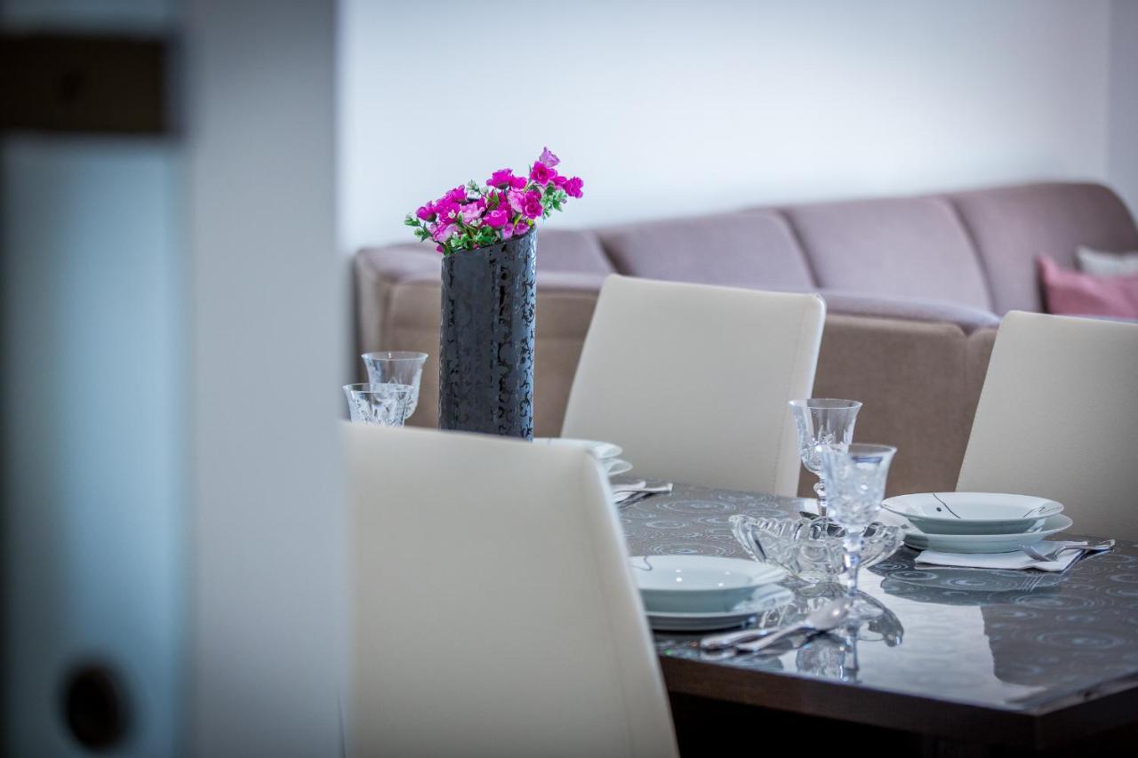 Apartment Luni لوكفا روجوزنيكا المظهر الخارجي الصورة
