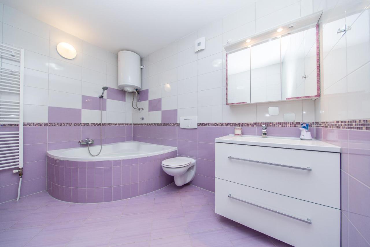 Apartment Luni لوكفا روجوزنيكا المظهر الخارجي الصورة