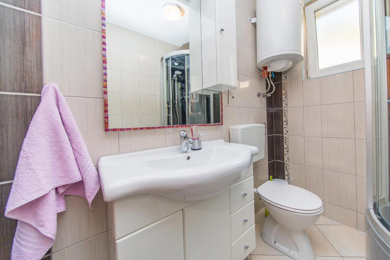 Apartment Luni لوكفا روجوزنيكا المظهر الخارجي الصورة