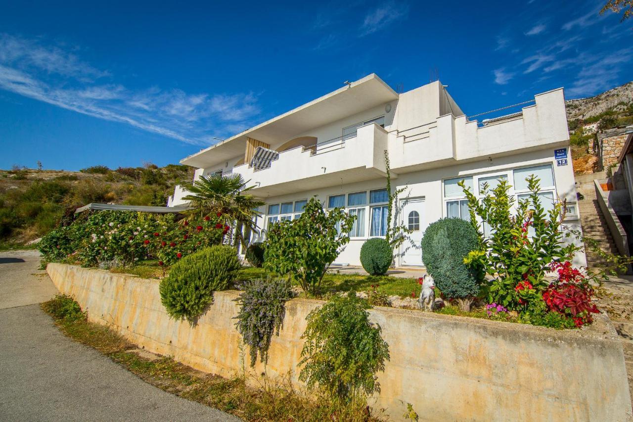 Apartment Luni لوكفا روجوزنيكا المظهر الخارجي الصورة