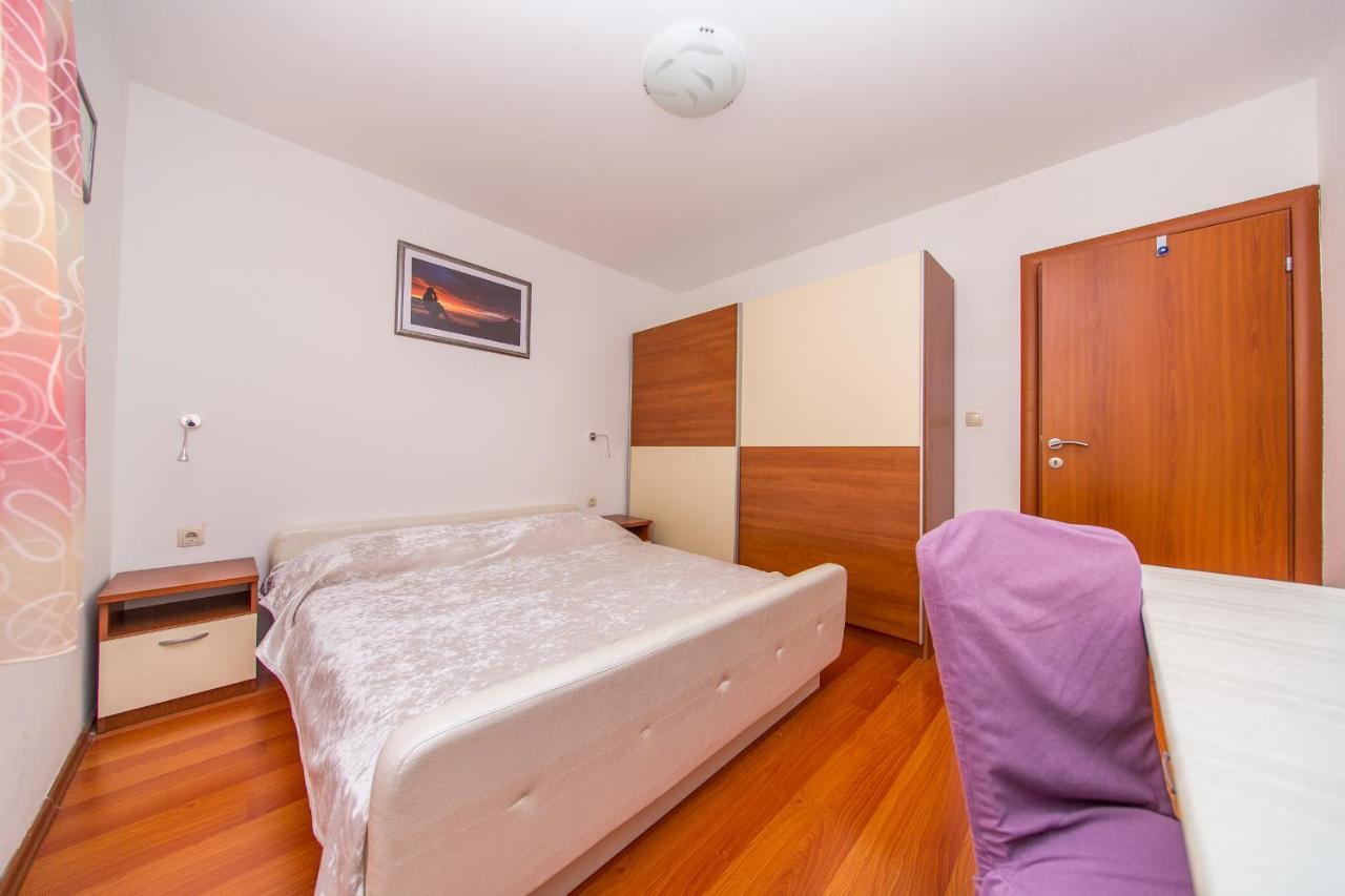 Apartment Luni لوكفا روجوزنيكا المظهر الخارجي الصورة